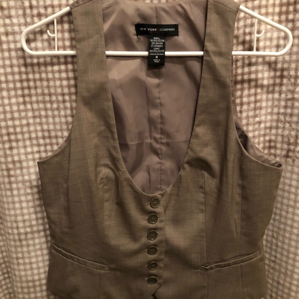New York & Co vest